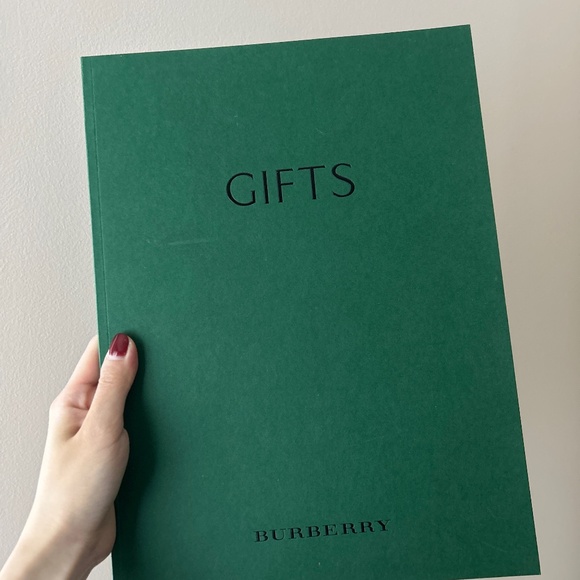 Burberry book magazine - Picture 1 of 5